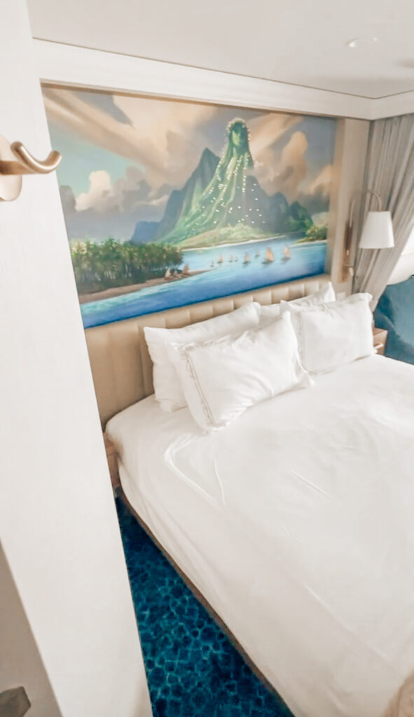 Disney Wish Stateroom tour with queen bed