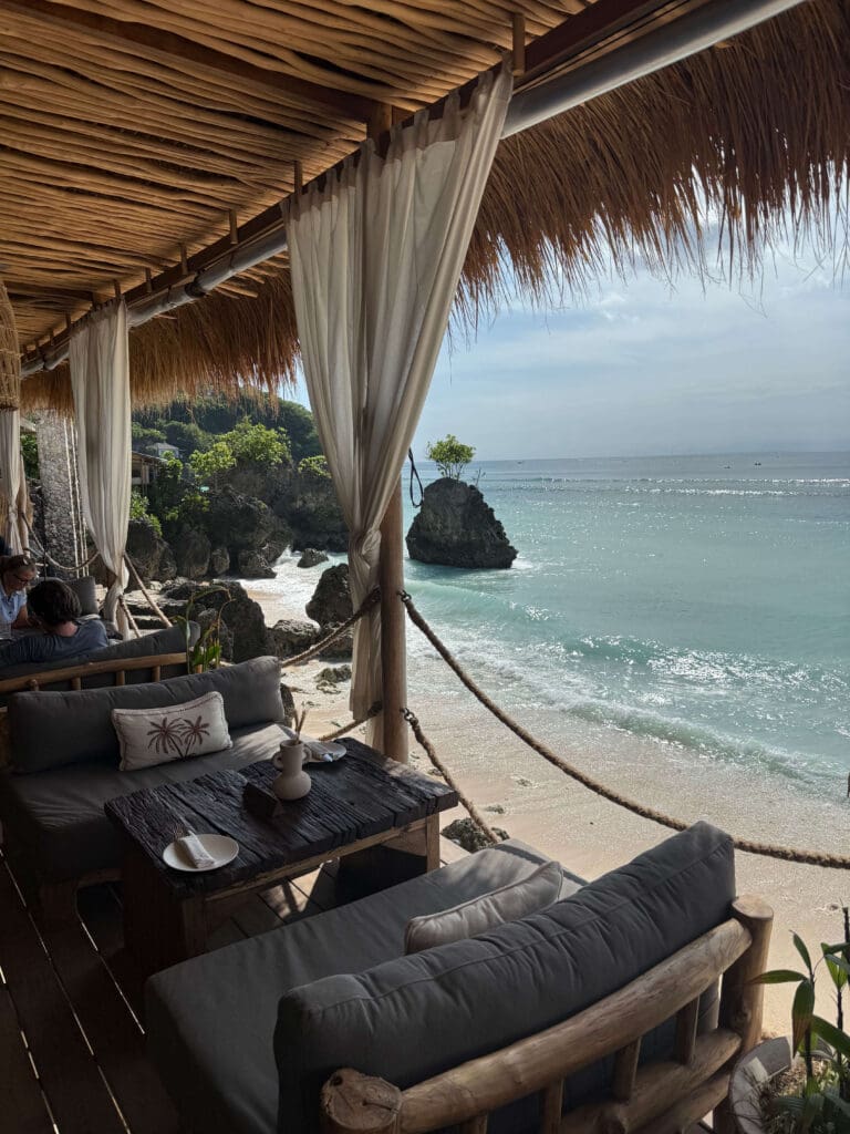 Best cafe in Uluwatu Bali